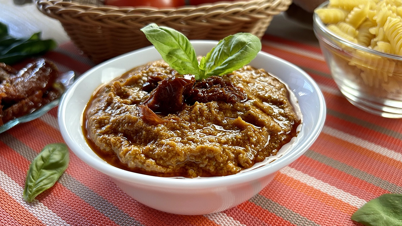 Pesto Rosso, ready in 5 minutes