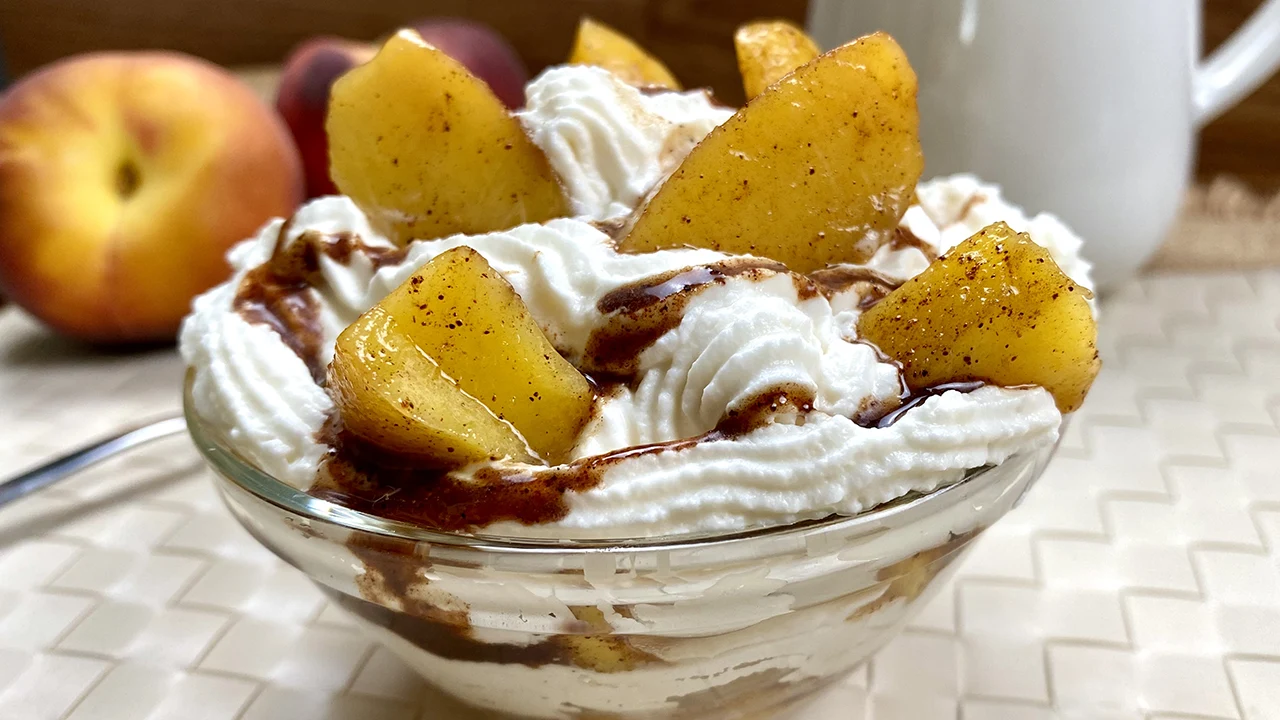 Peaches with chantilly cream