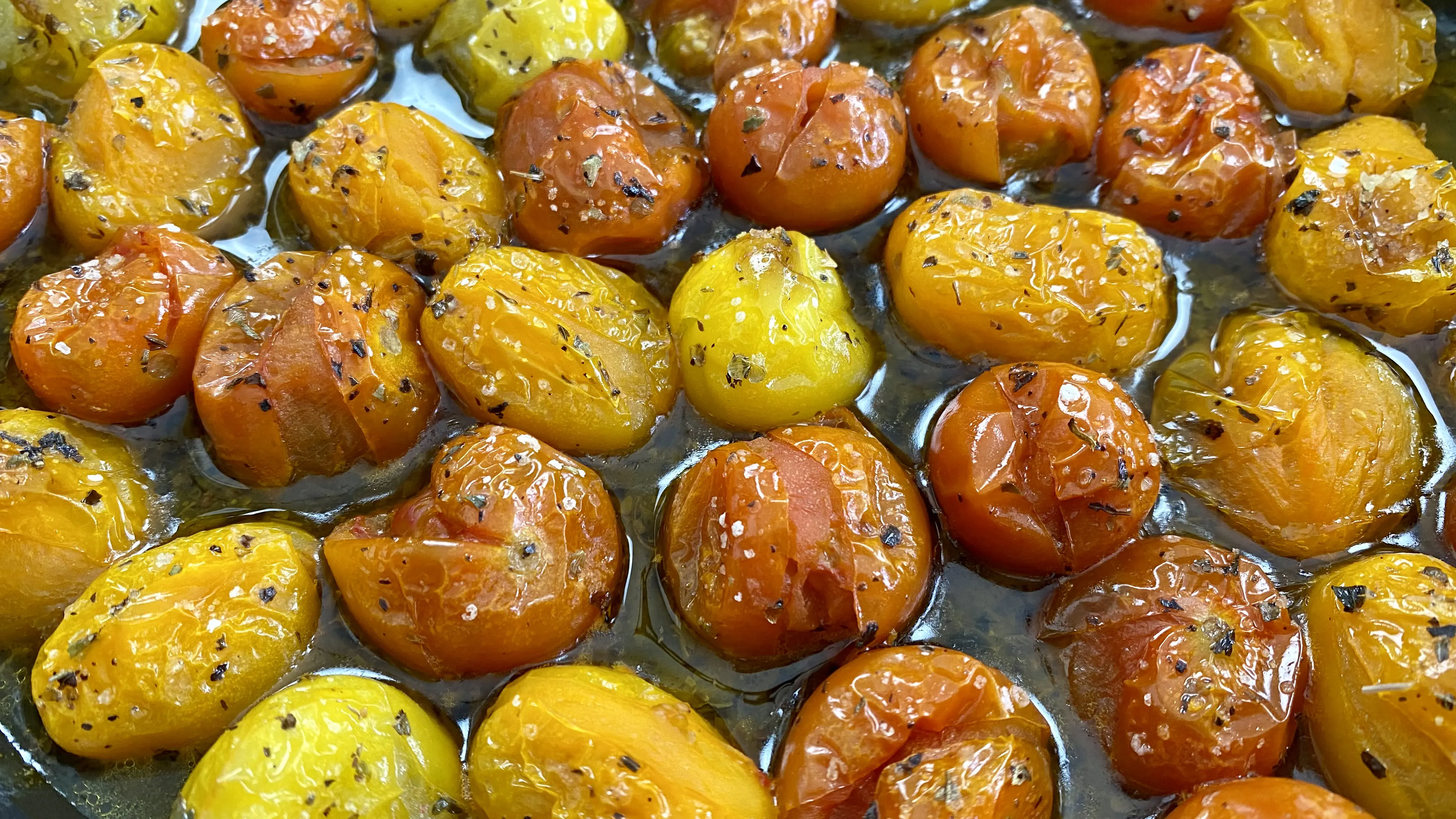 Oven baked cherry tomatoes