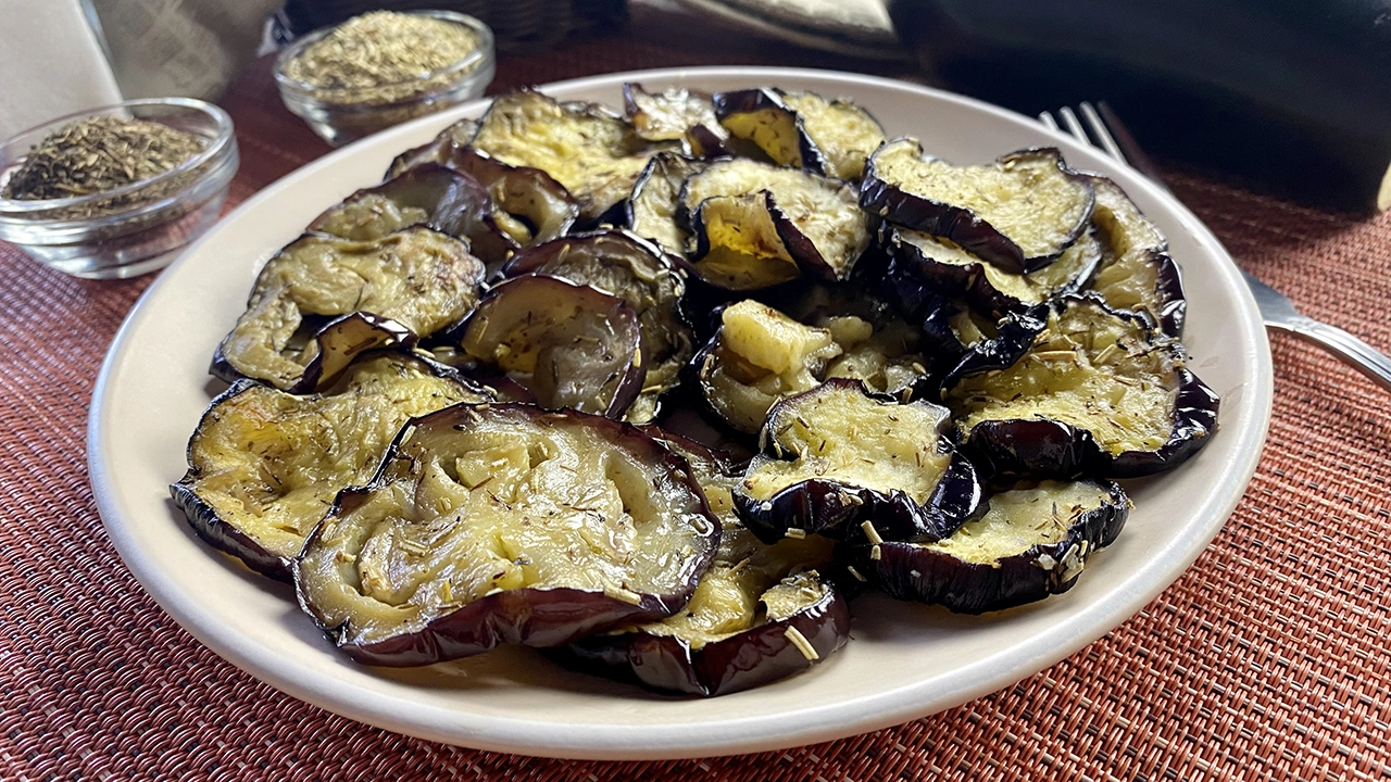 Microwaved eggplants