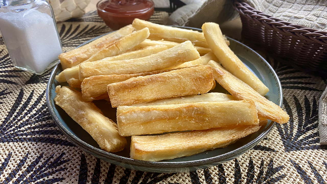 Yuca frita (Fried yucca)