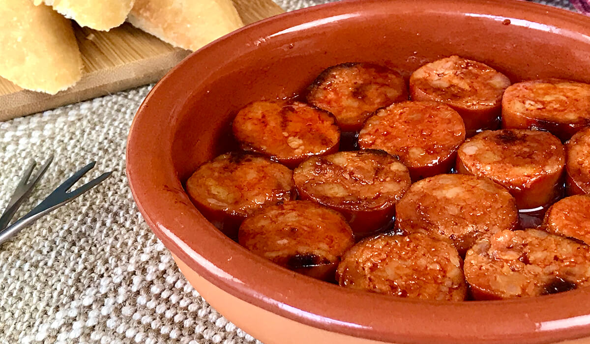Chorizos in Cider - Chorizos a la Sidra