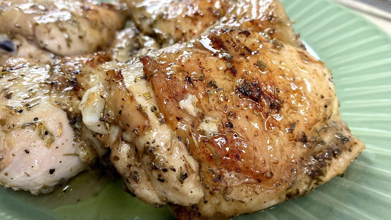 Baked chicken with lemon