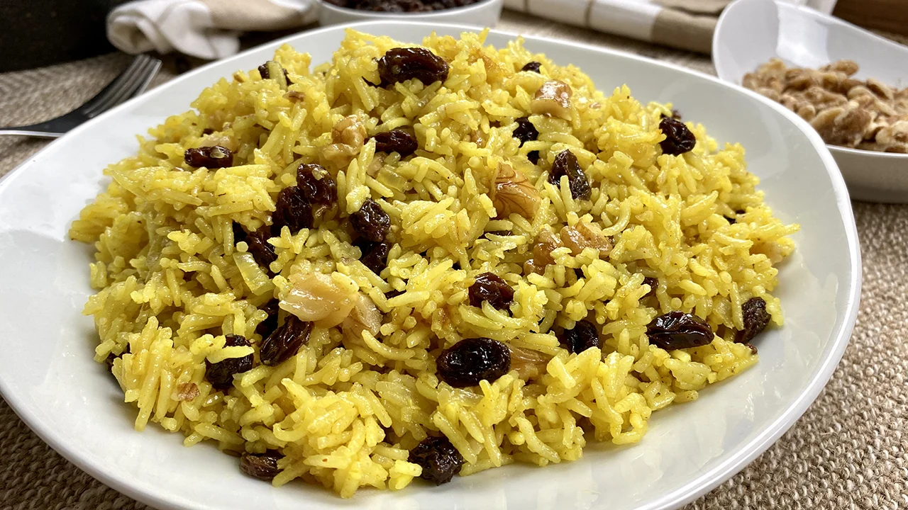 Basmati rice with raisins and nuts