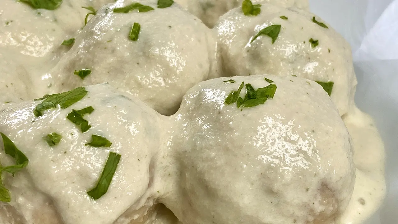Chicken meatballs with almond sauce