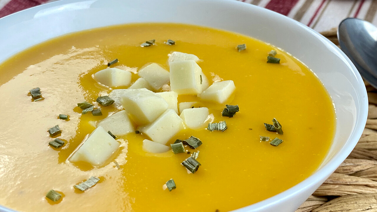 Cream of pumpkin soup