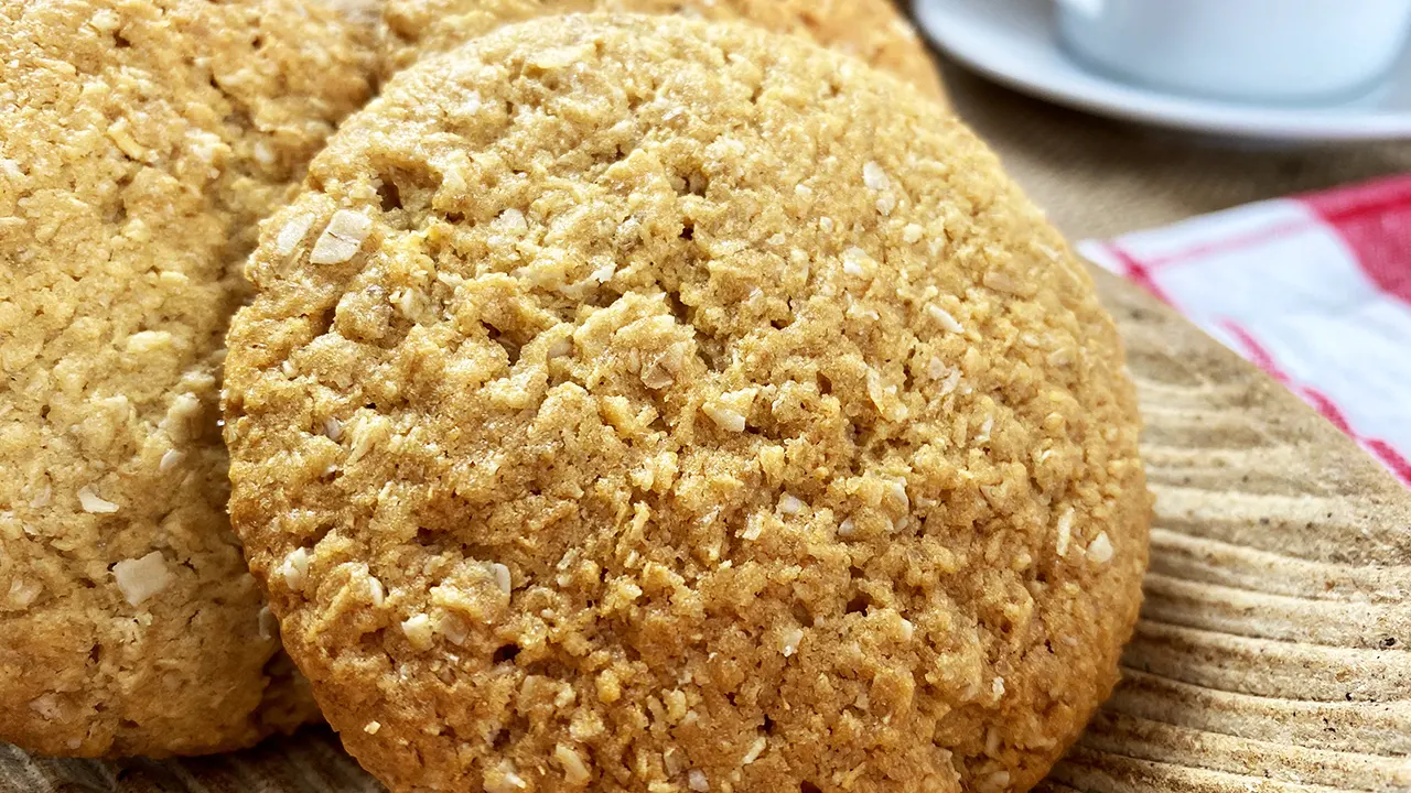 Oatmeal and coconut cookies