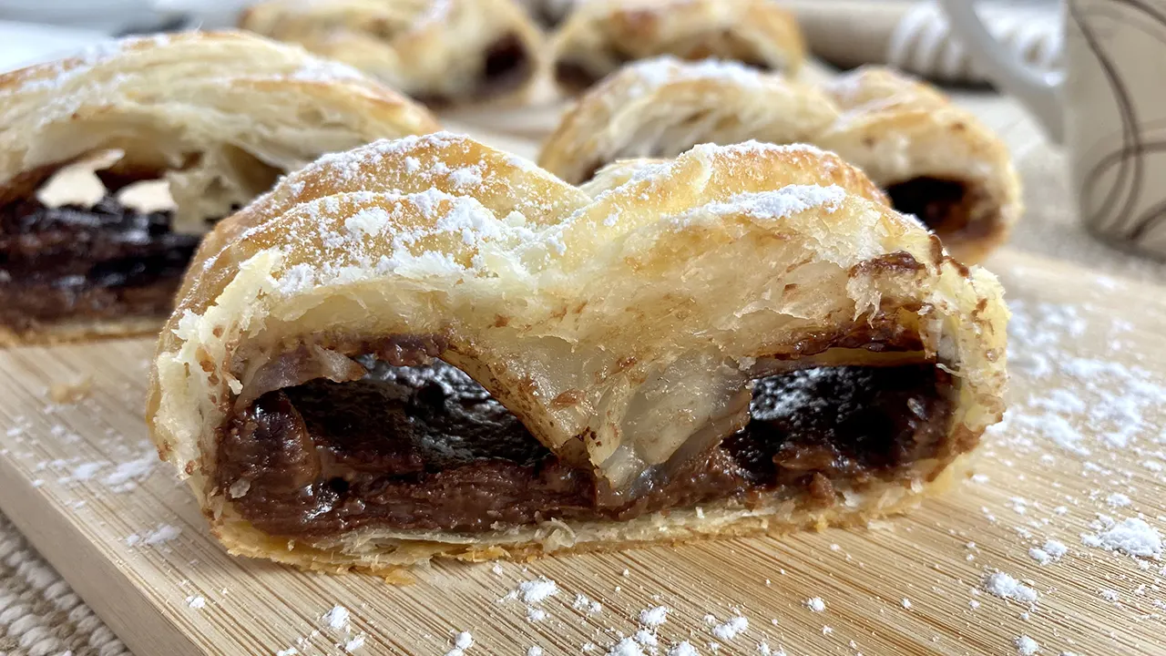 Puff pastry braid with Nutella