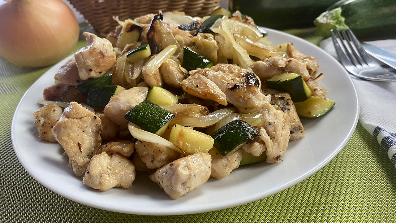 Chicken with zucchini