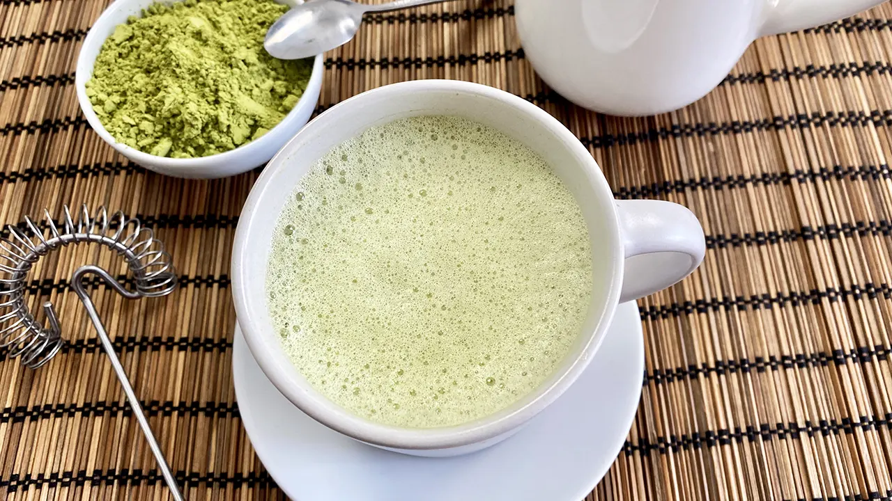 Matcha latte tea