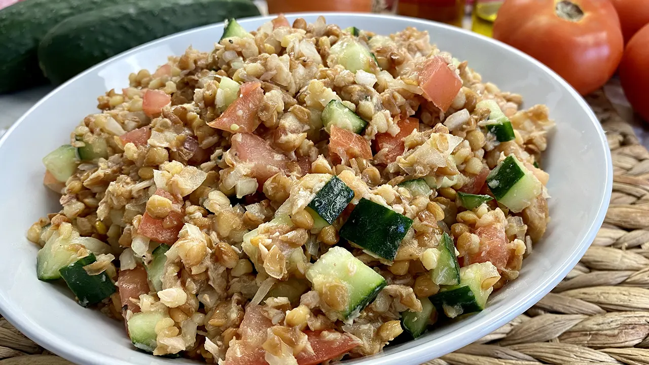 Lentil and tuna salad