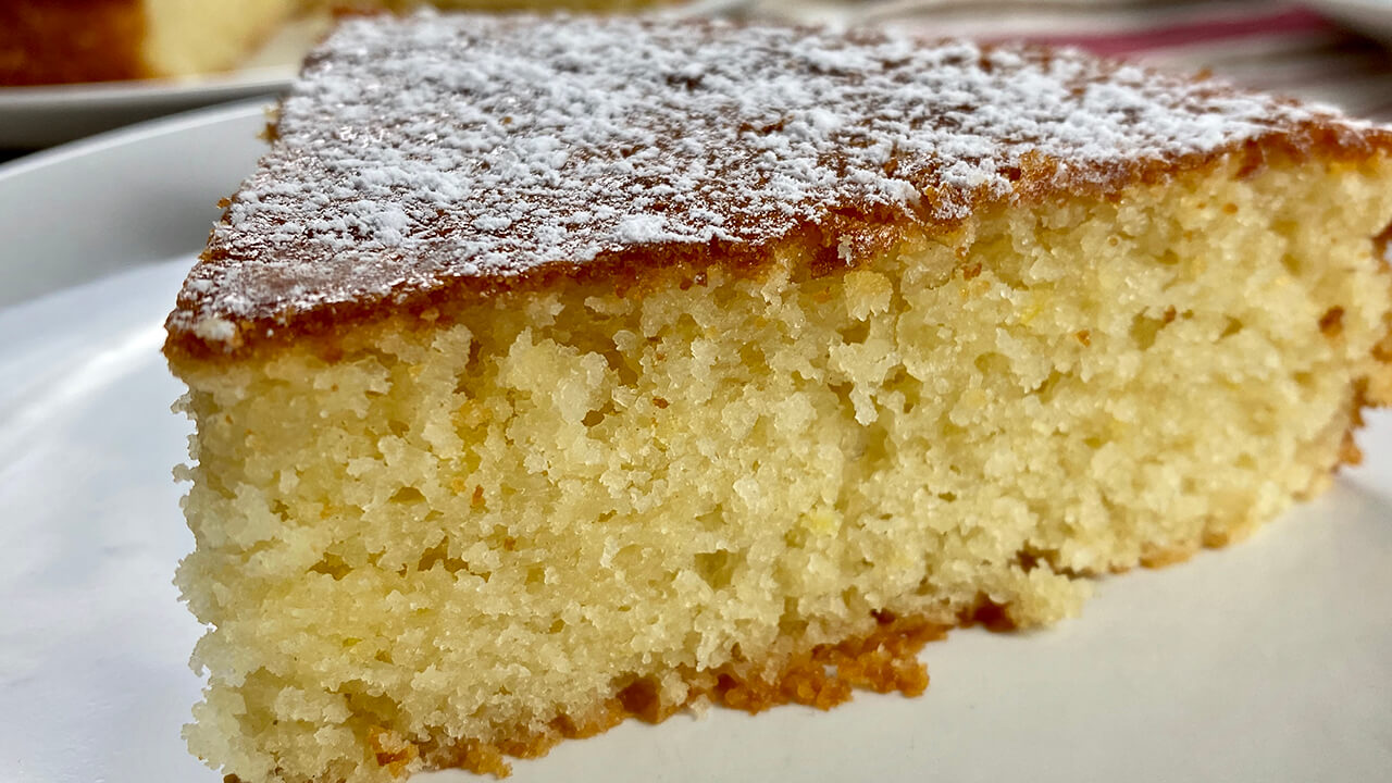 Lemon sponge cake