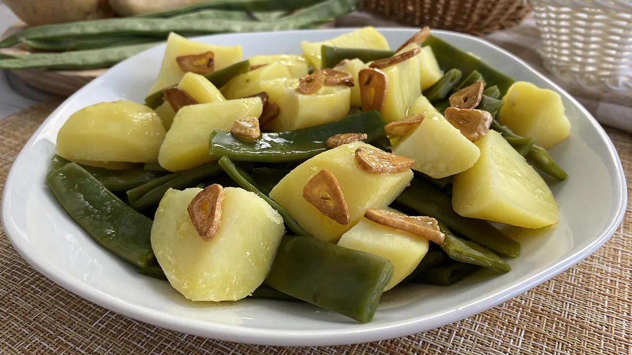 Green beans with potatoes