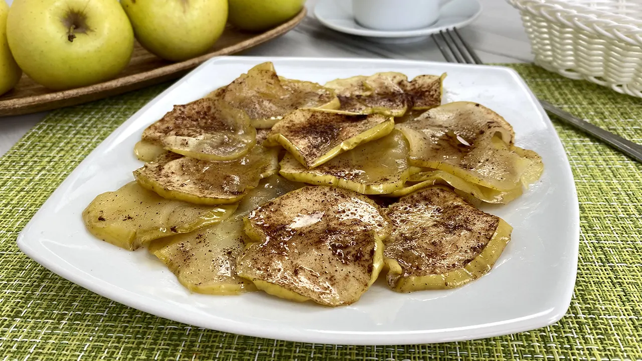 Microwaved apples