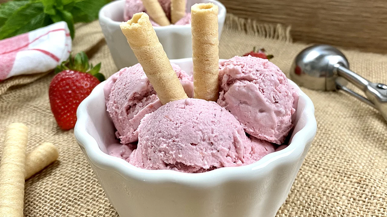 Strawberry ice cream