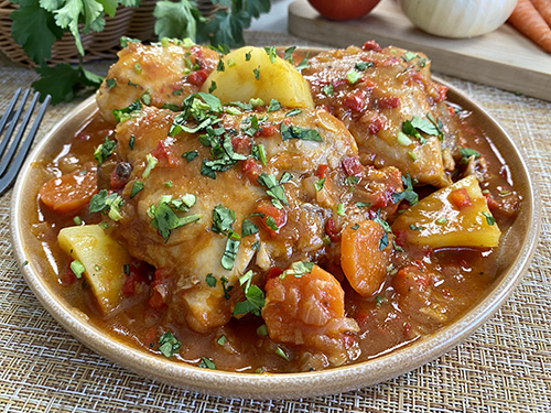 Sudado de pollo (Colombian chicken stew) 