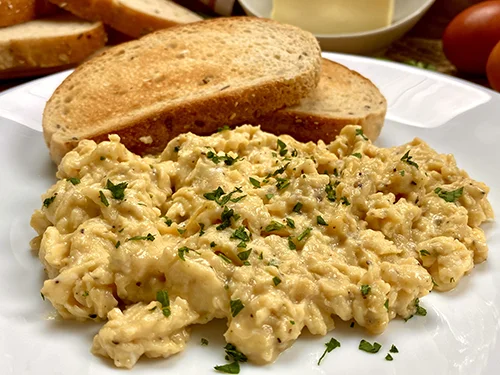 Creamy scrambled eggs