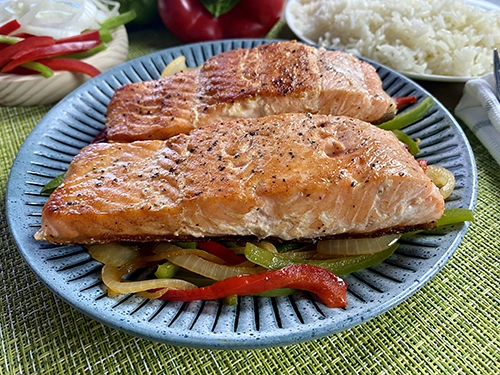 Salmon with vegetables