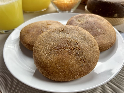 Arepa de papelón, whole cane sugar arepa